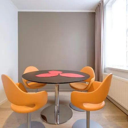 The Orange Flats - European District Apartment